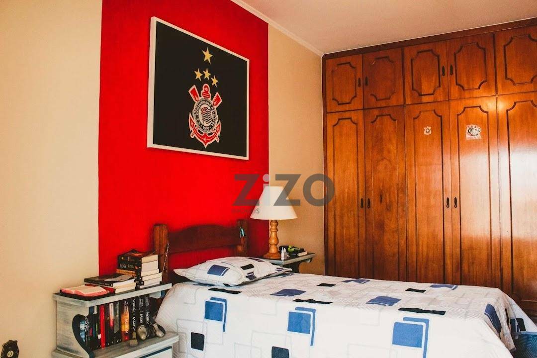 Casa à venda com 3 quartos, 243m² - Foto 3