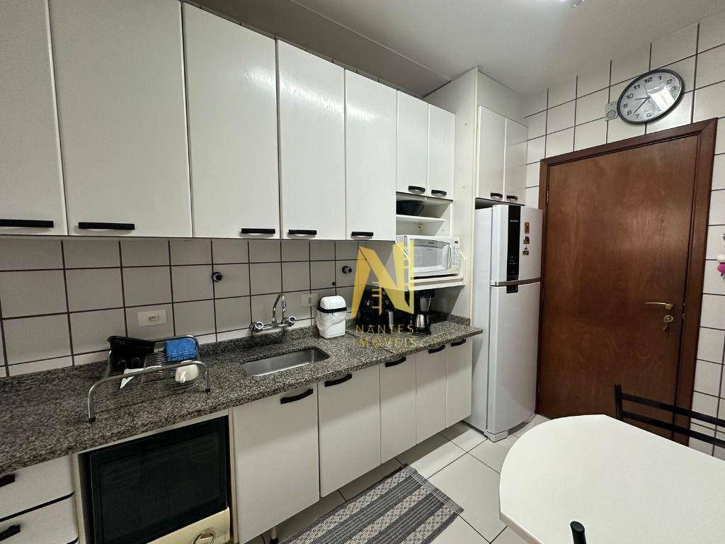 Apartamento à venda com 3 quartos, 123m² - Foto 23