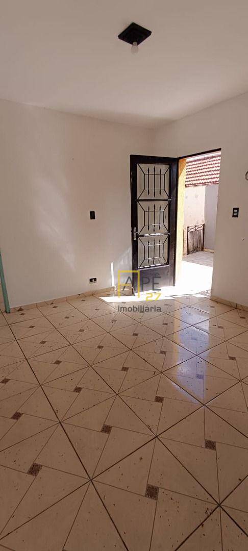 Casa para alugar com 2 quartos, 125M2 - Foto 8