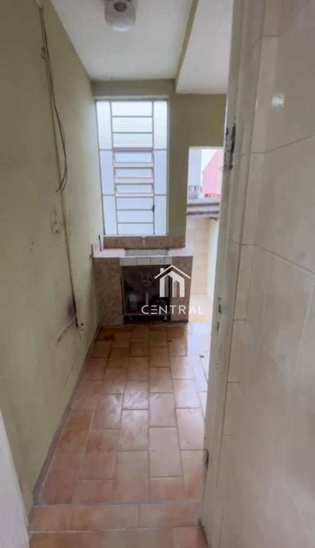 Casa à venda e aluguel com 2 quartos, 90m² - Foto 12