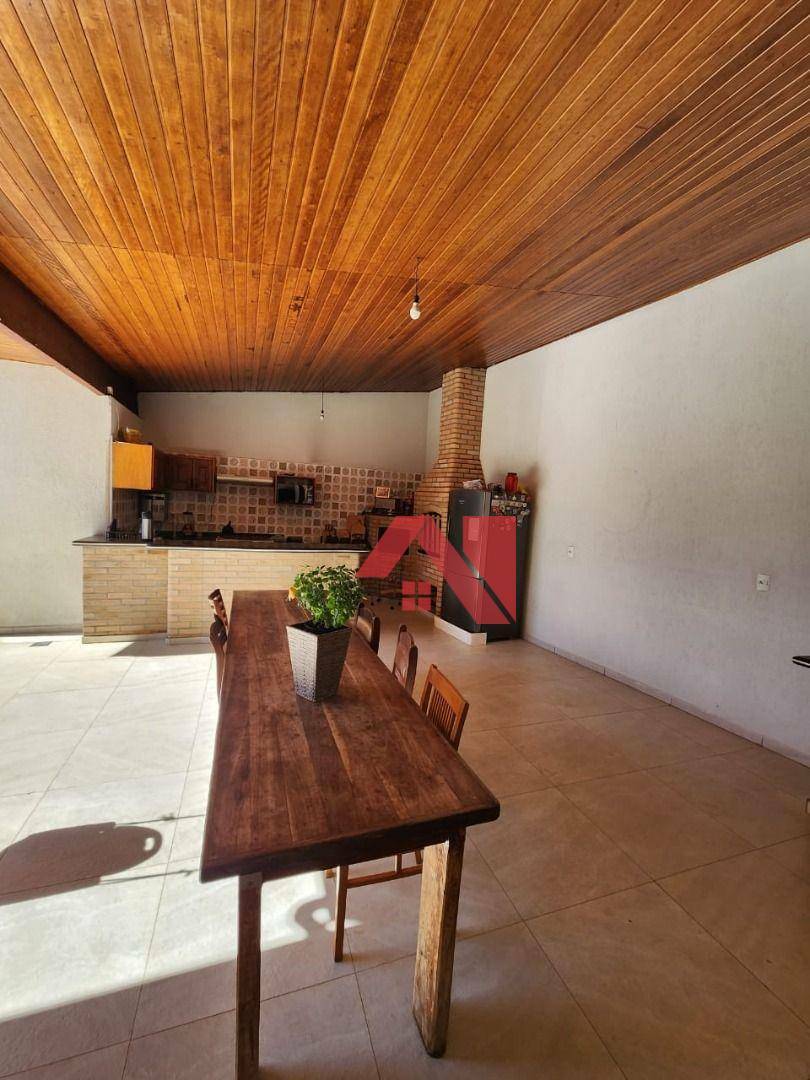 Casa à venda com 3 quartos, 380m² - Foto 11