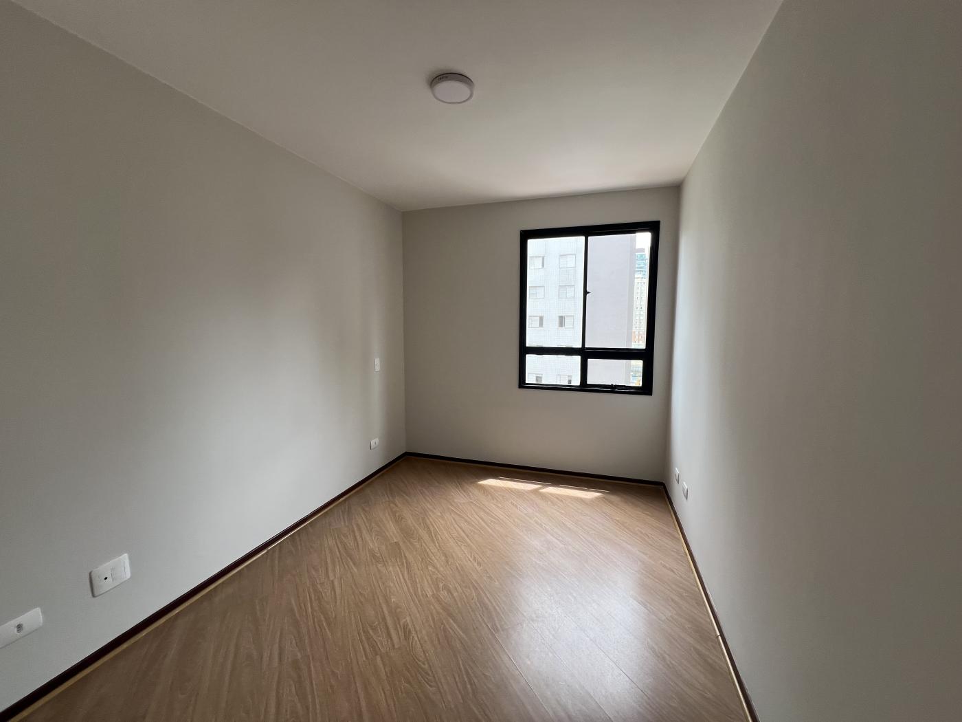 Apartamento para alugar com 2 quartos, 91m² - Foto 12