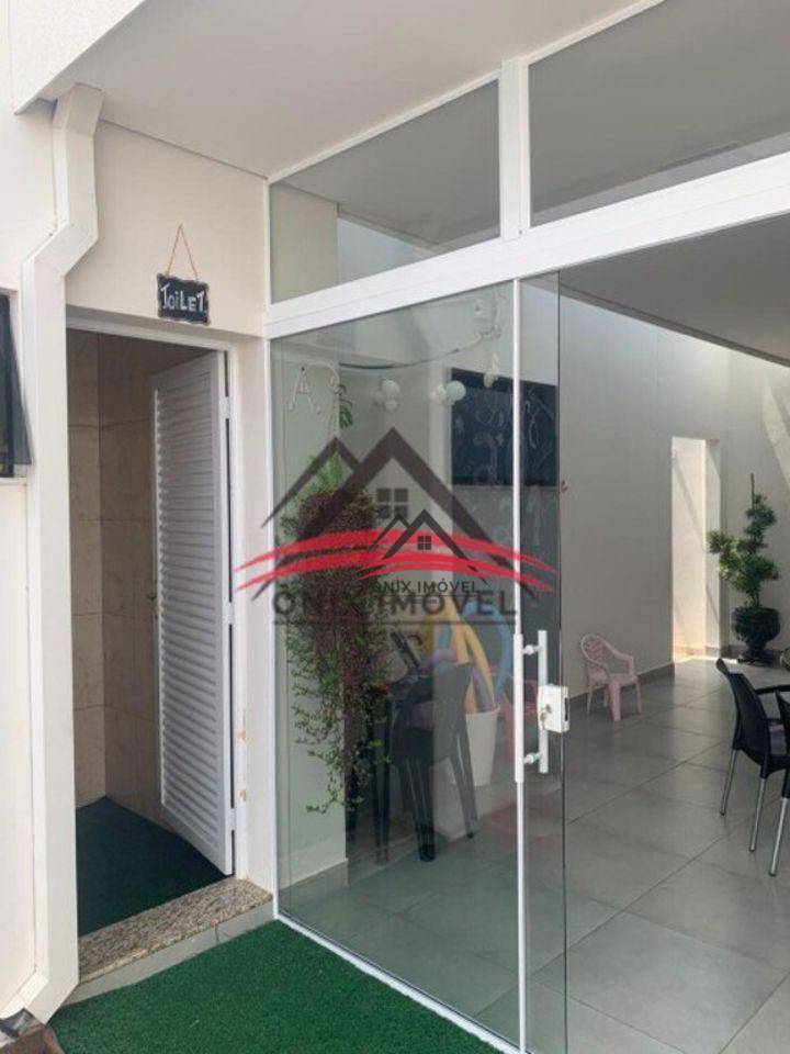 Casa à venda com 4 quartos, 300m² - Foto 4