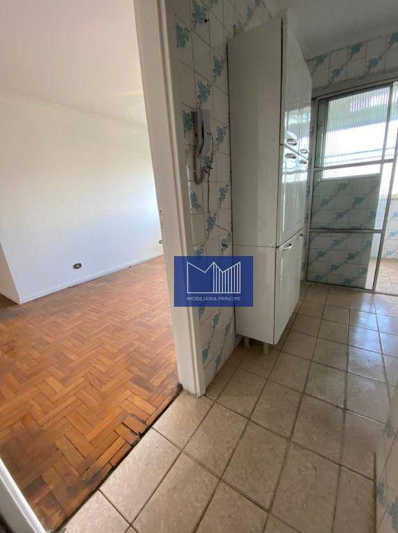 Apartamento à venda com 2 quartos, 65m² - Foto 18