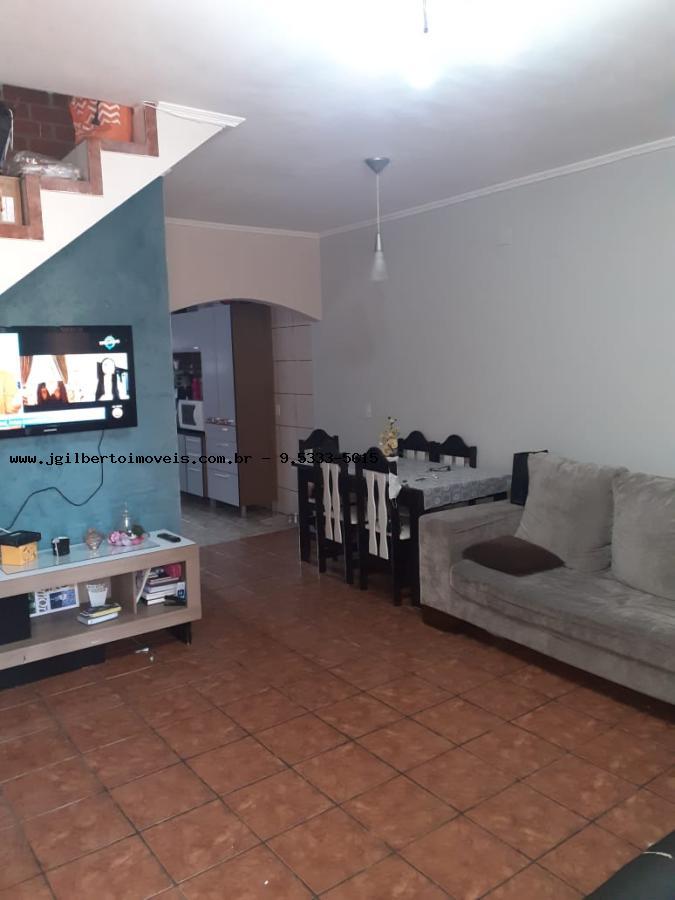 Casa à venda com 3 quartos, 162m² - Foto 4