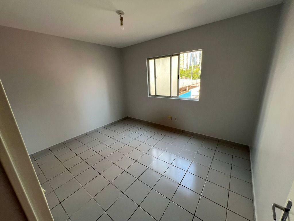 Apartamento à venda com 3 quartos, 75m² - Foto 4