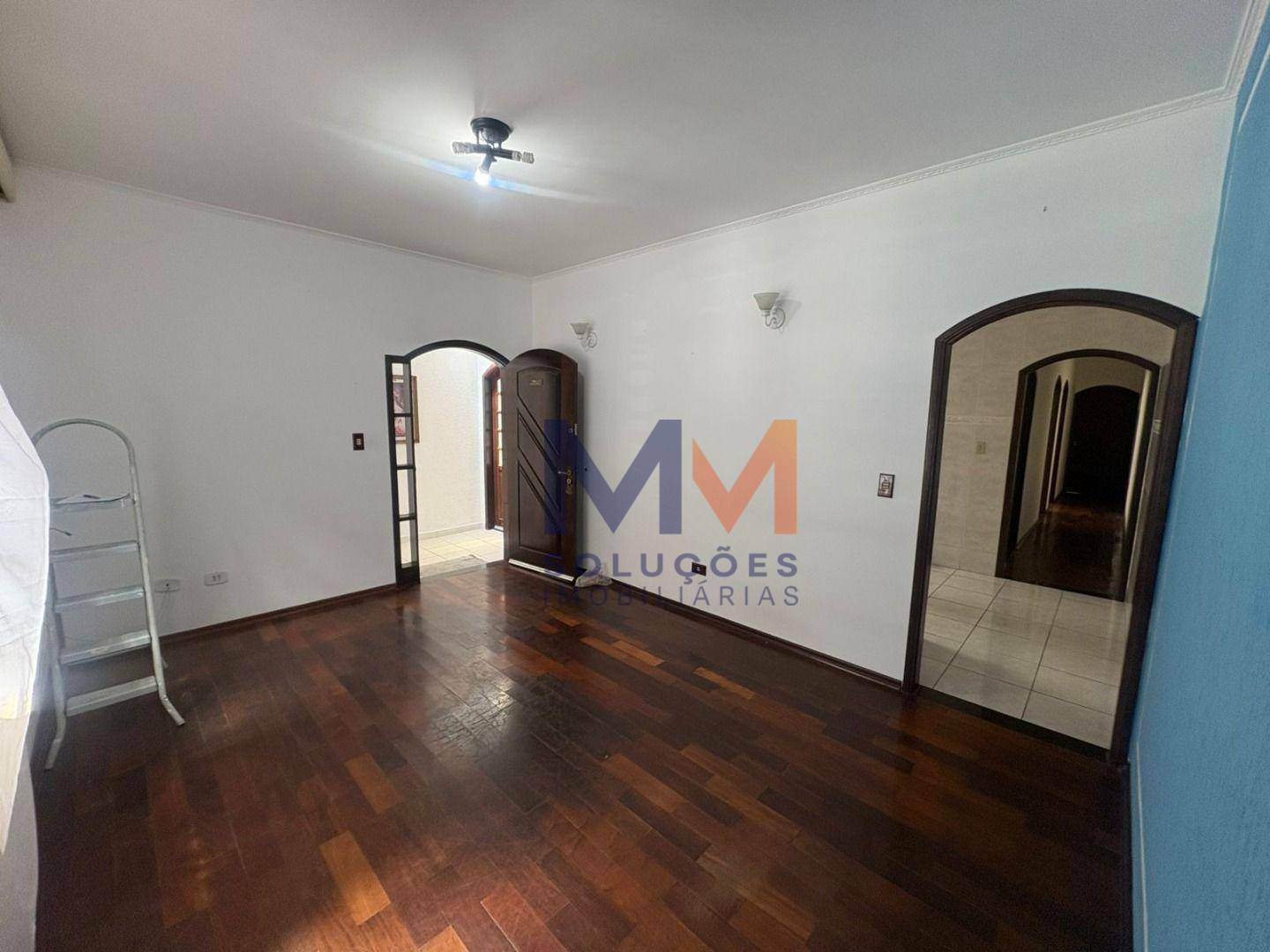 Casa à venda com 3 quartos, 85m² - Foto 1