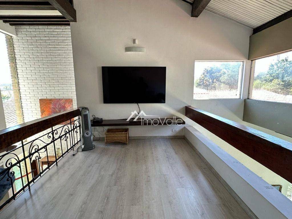 Casa à venda e aluguel com 3 quartos, 375m² - Foto 18