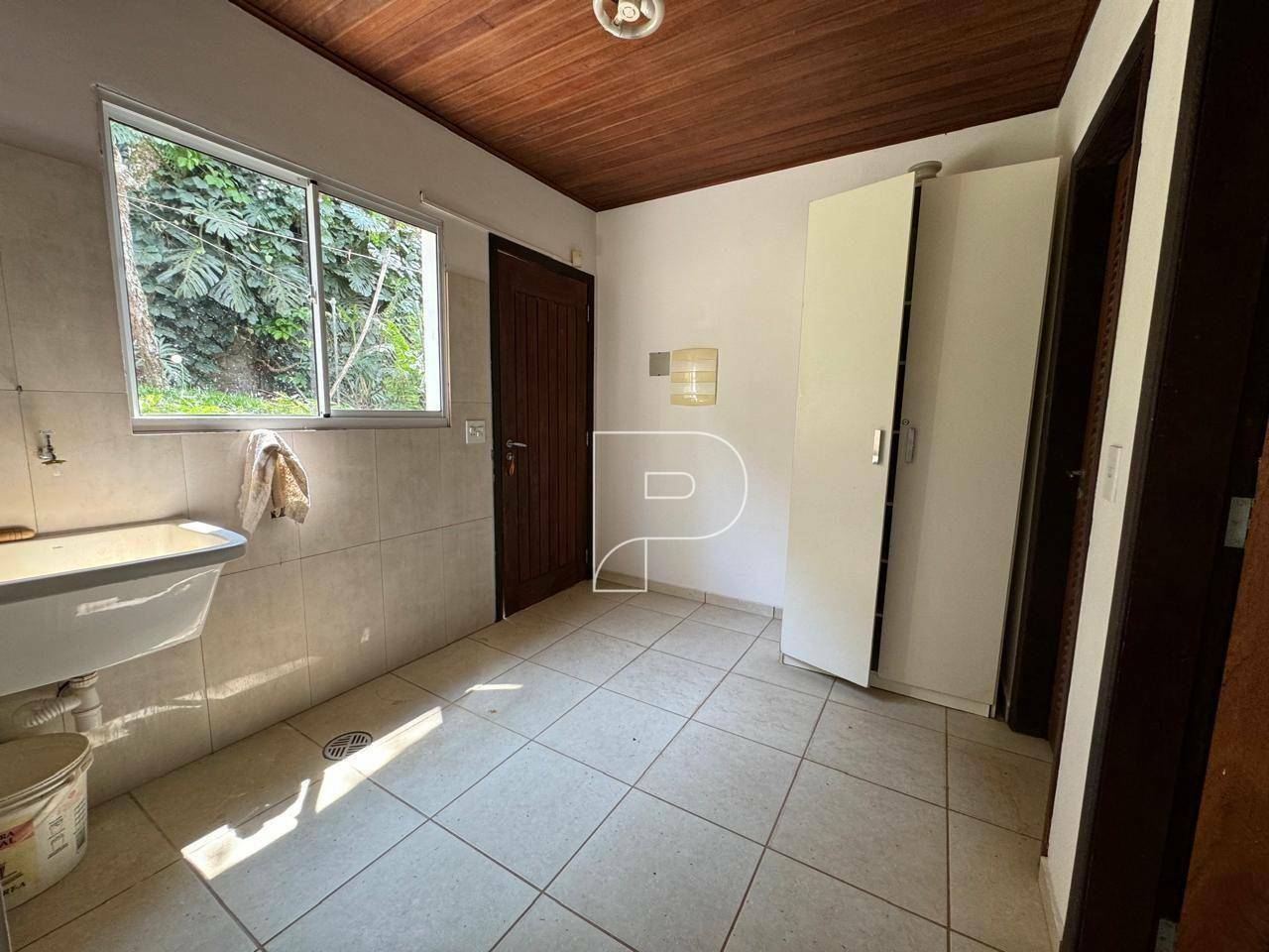 Casa de Condomínio à venda e aluguel com 4 quartos, 300m² - Foto 23