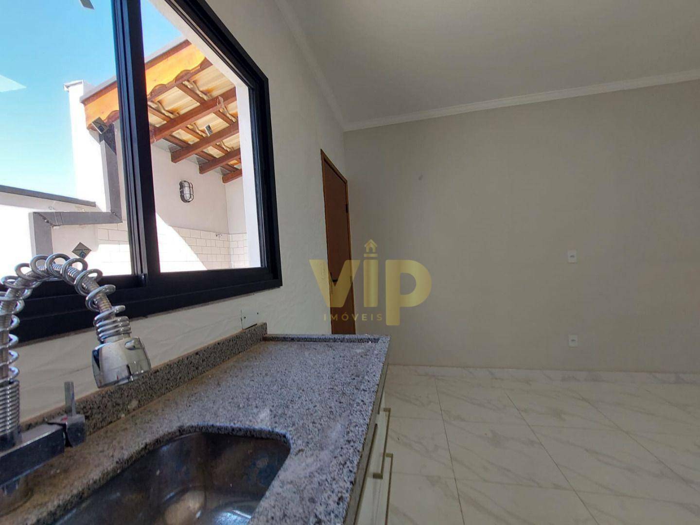 Casa à venda com 2 quartos, 70m² - Foto 3