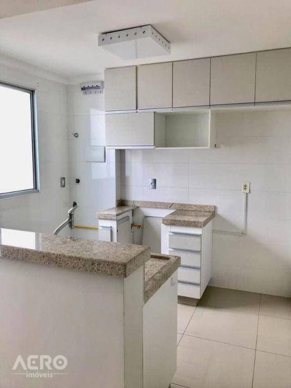 Apartamento à venda com 2 quartos, 48m² - Foto 2