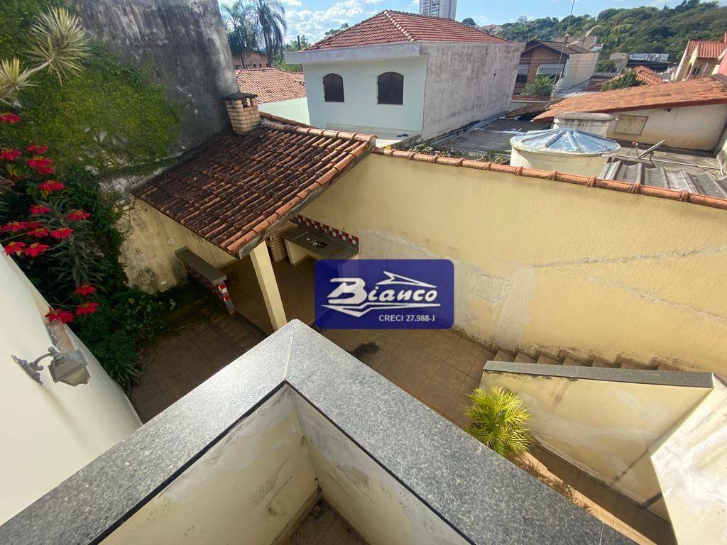 Casa para alugar com 4 quartos, 280m² - Foto 10