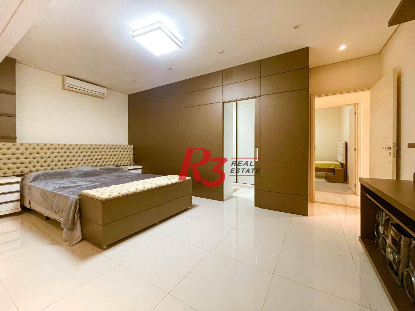 Casa à venda com 3 quartos, 360m² - Foto 18