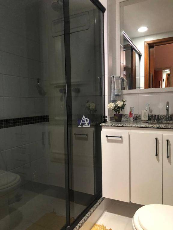 Apartamento à venda com 2 quartos, 67m² - Foto 13