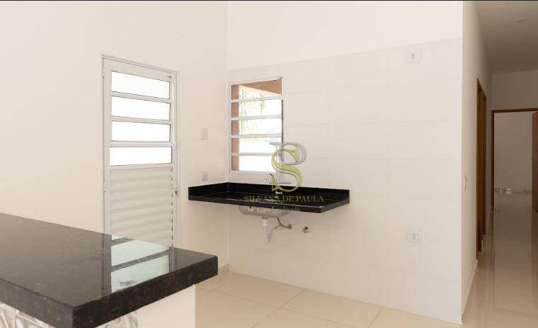 Casa à venda com 2 quartos, 59m² - Foto 12