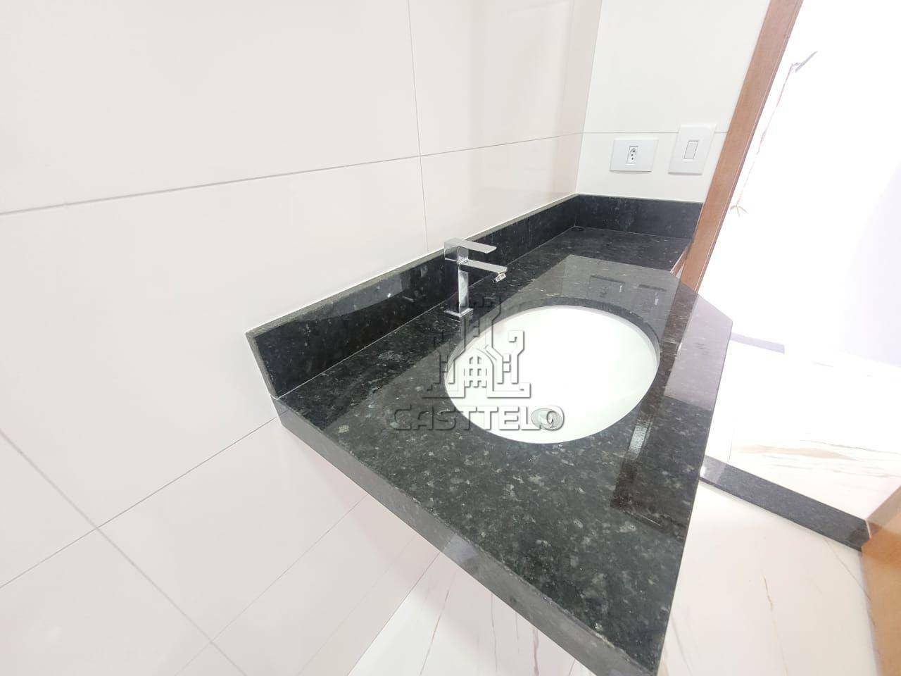 Casa à venda com 3 quartos, 111m² - Foto 9