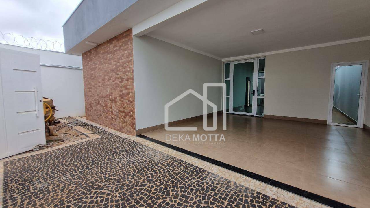 Casa de Condomínio à venda com 3 quartos, 154m² - Foto 1