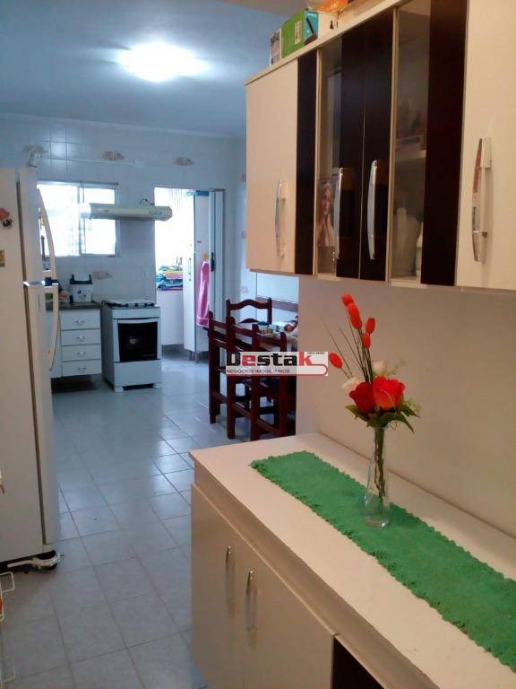 Apartamento à venda com 2 quartos, 70m² - Foto 24