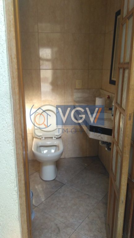 Casa à venda e aluguel com 3 quartos, 140m² - Foto 12