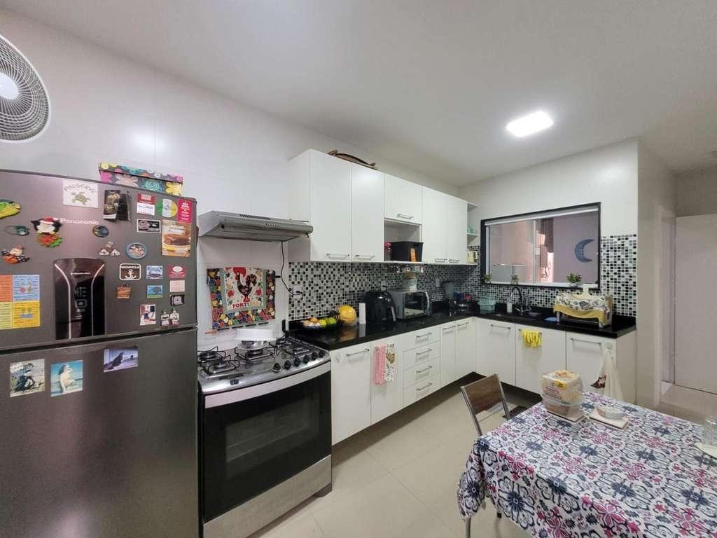 Casa de Condomínio à venda com 3 quartos, 150m² - Foto 6