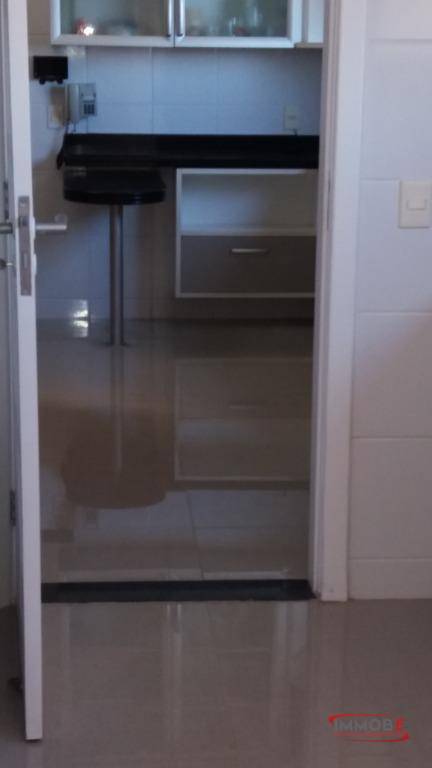 Apartamento à venda com 3 quartos, 200m² - Foto 24