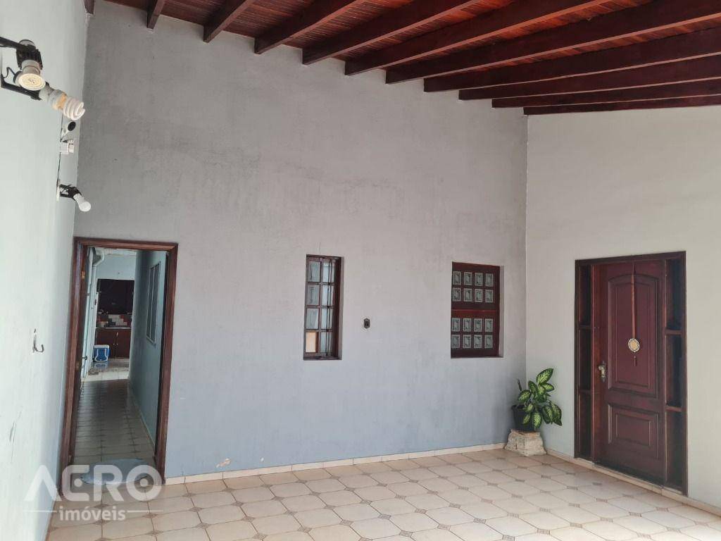 Casa à venda com 3 quartos, 170m² - Foto 3