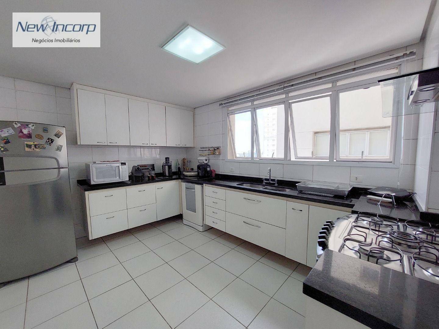 Apartamento à venda com 4 quartos, 258m² - Foto 23