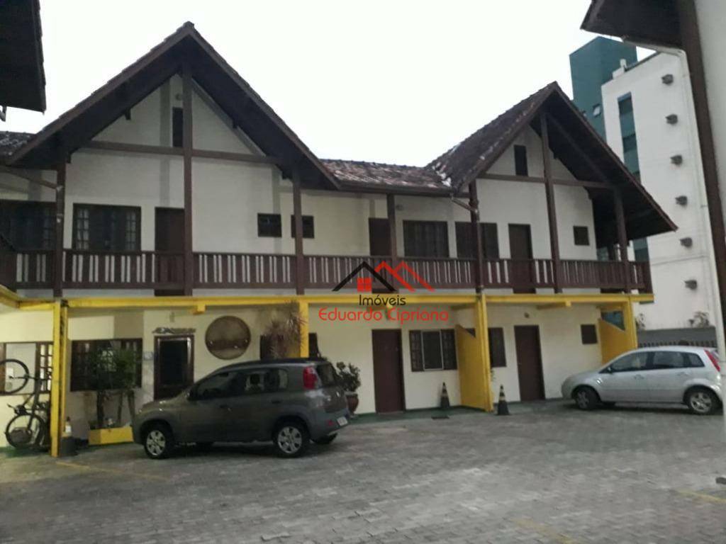 Casa para alugar com 1 quarto, 50m² - Foto 2