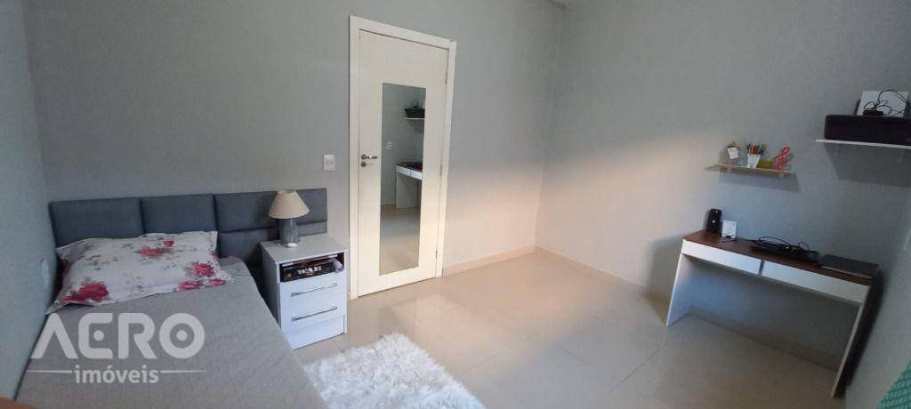 Casa à venda com 3 quartos, 170m² - Foto 12