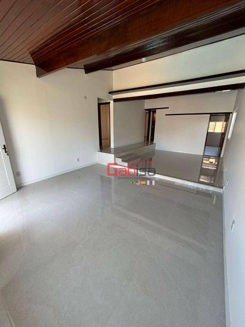 Casa à venda com 5 quartos, 120m² - Foto 7