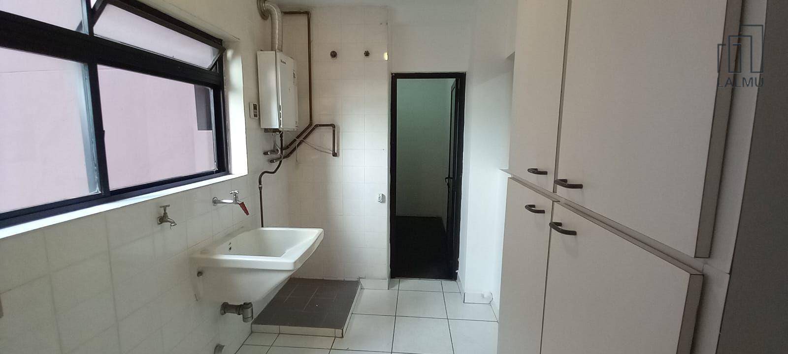 Apartamento para alugar com 4 quartos, 130m² - Foto 34