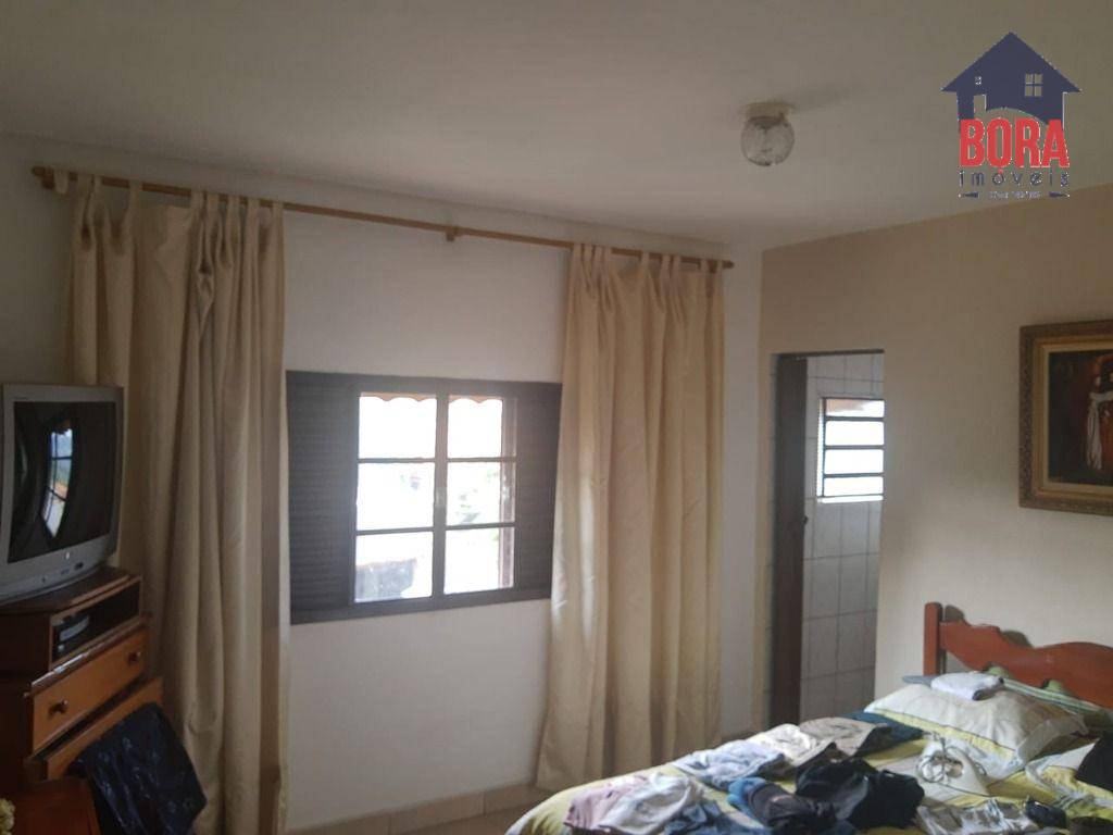 Casa à venda com 3 quartos, 200m² - Foto 17