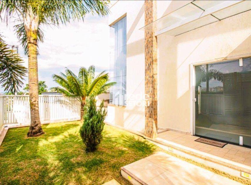 Casa de Condomínio à venda com 4 quartos, 332m² - Foto 2