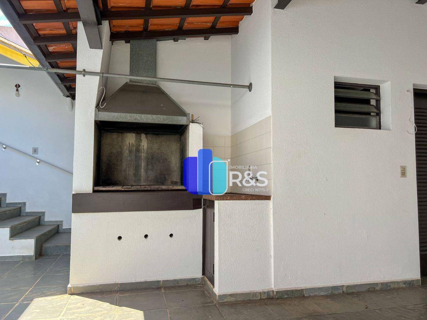 Casa para alugar com 3 quartos, 230m² - Foto 6