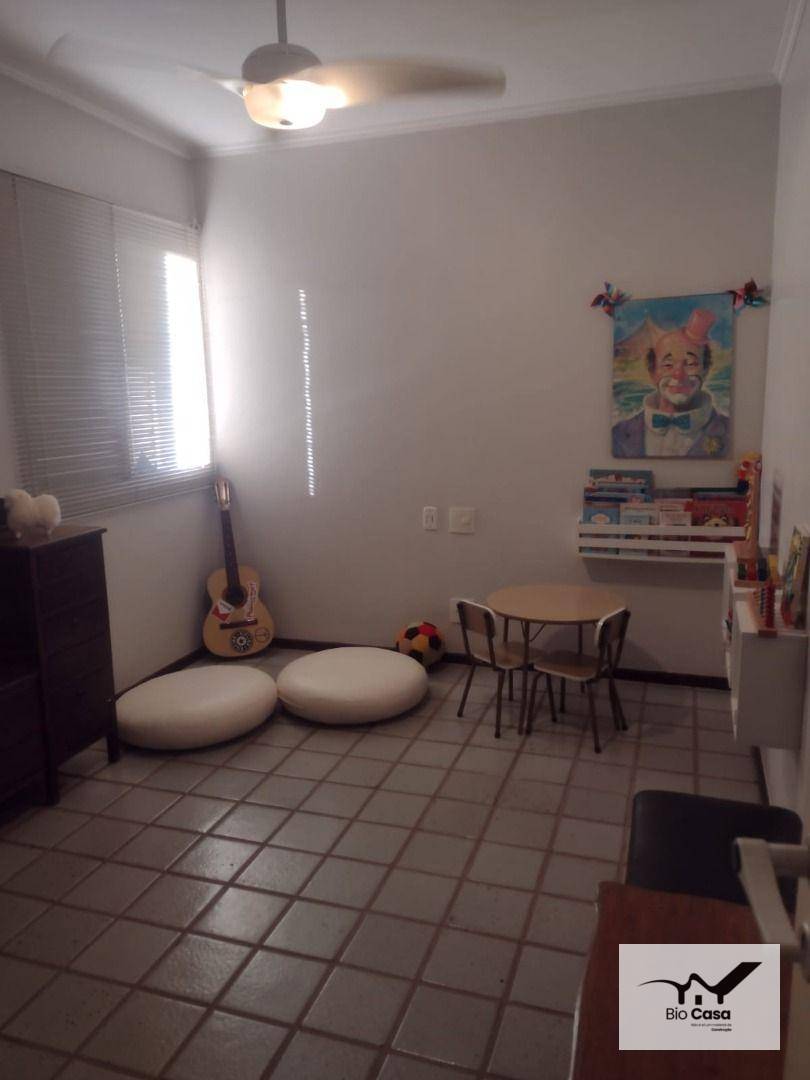 Apartamento à venda com 3 quartos, 200m² - Foto 10