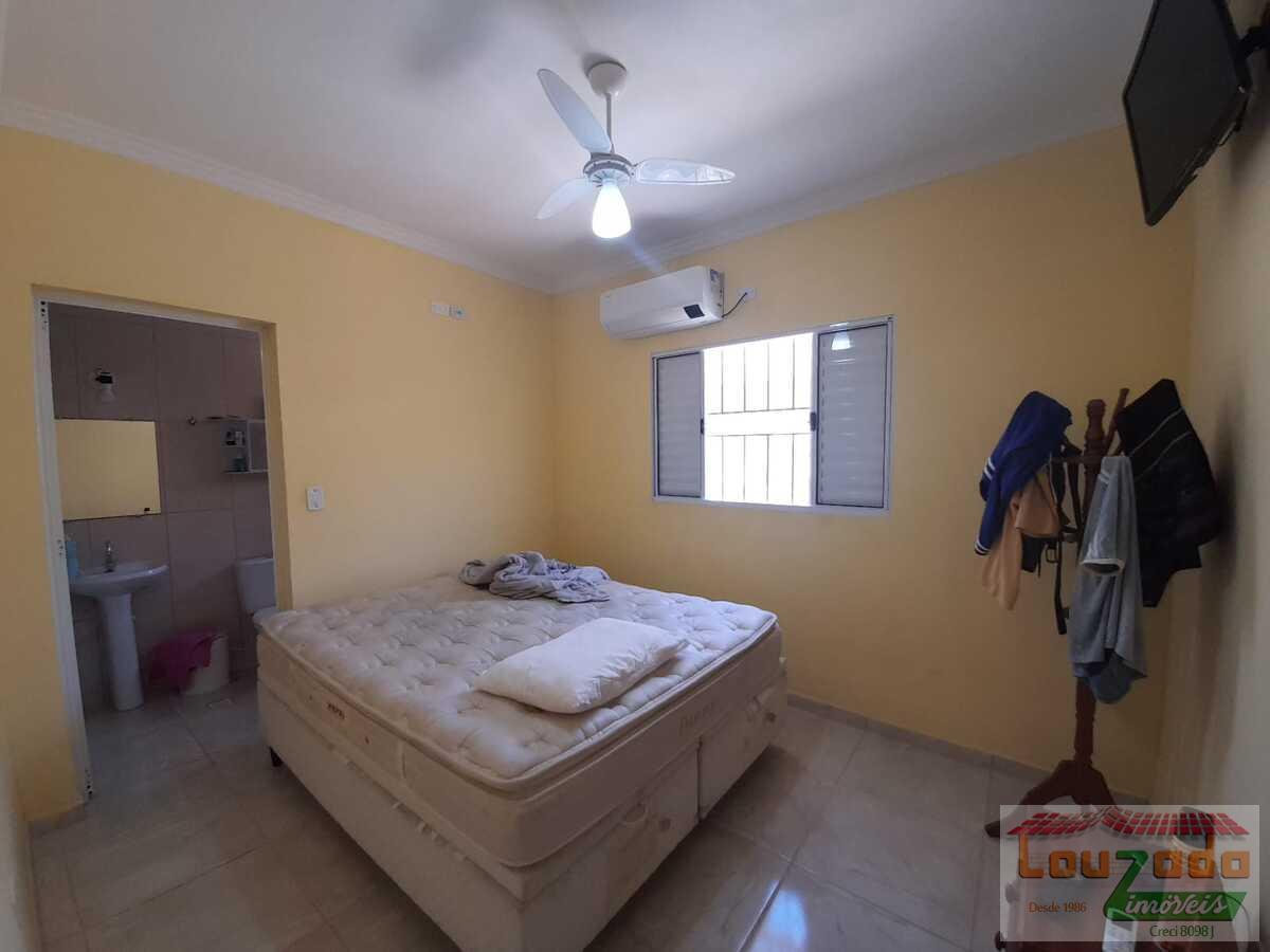 Casa à venda com 3 quartos, 180m² - Foto 11