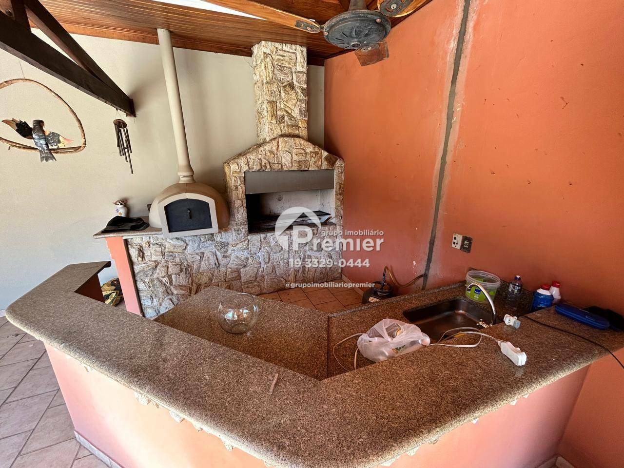 Casa para alugar com 3 quartos, 300m² - Foto 12