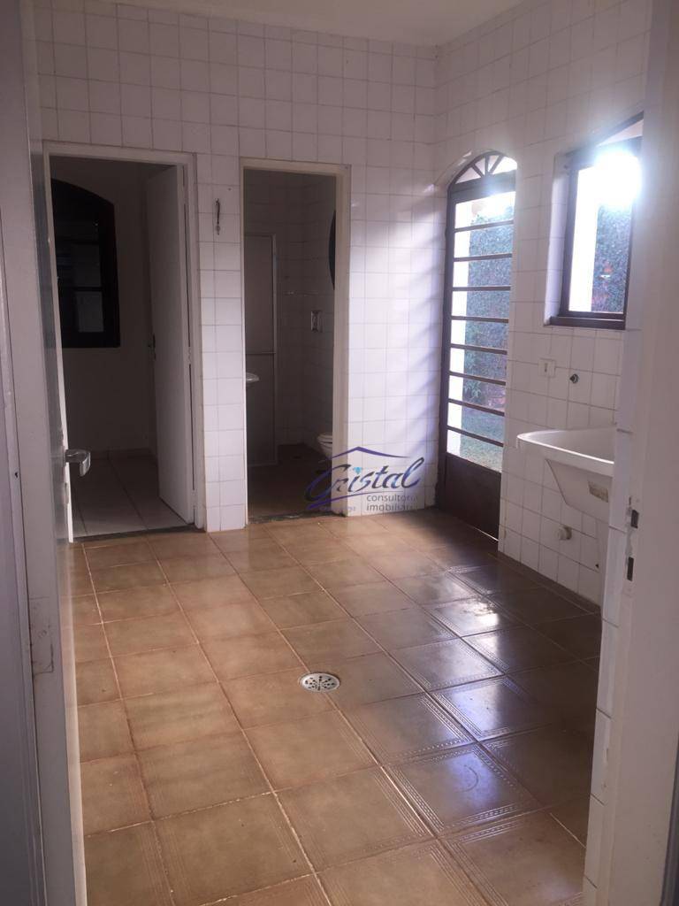 Casa de Condomínio para alugar com 3 quartos, 282m² - Foto 10