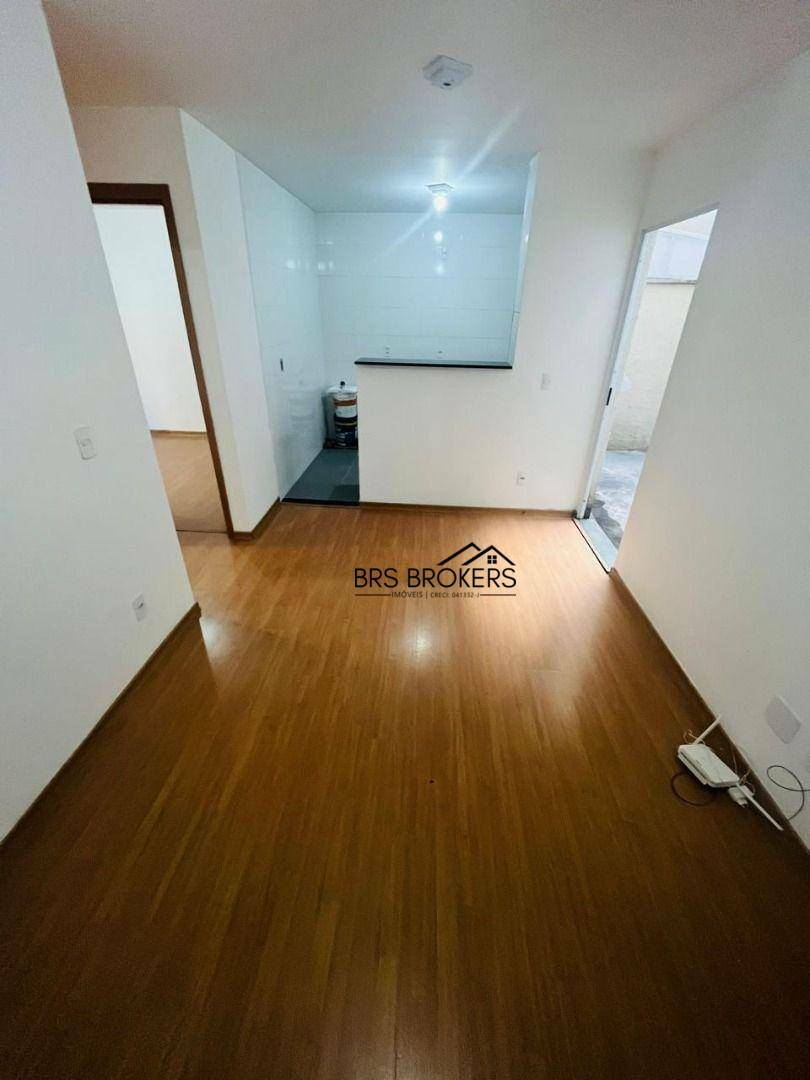 Apartamento à venda com 2 quartos, 38m² - Foto 11
