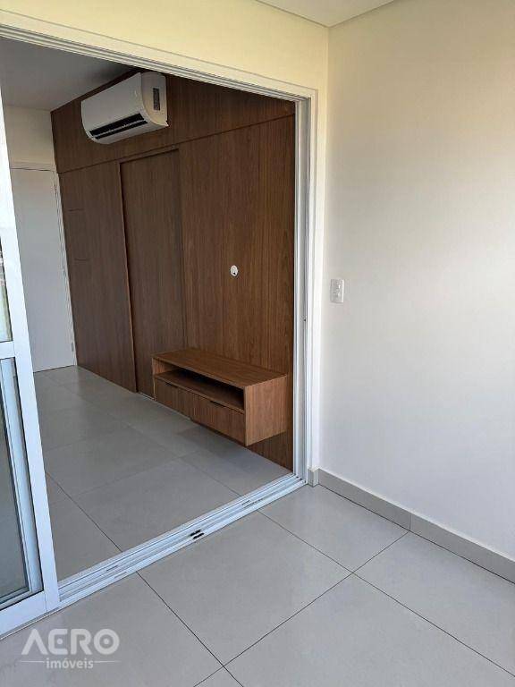 Apartamento para alugar com 2 quartos, 64m² - Foto 42