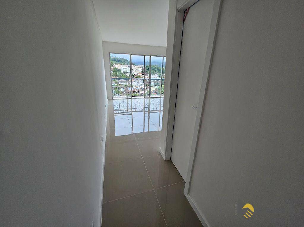 Apartamento à venda com 2 quartos, 78m² - Foto 2