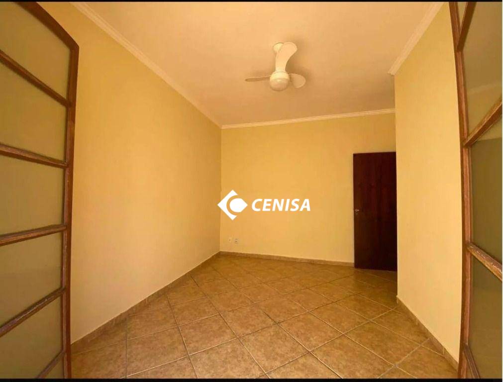 Casa para alugar com 4 quartos, 200m² - Foto 11