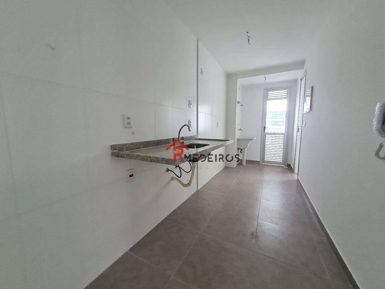 Apartamento à venda com 2 quartos, 77m² - Foto 6