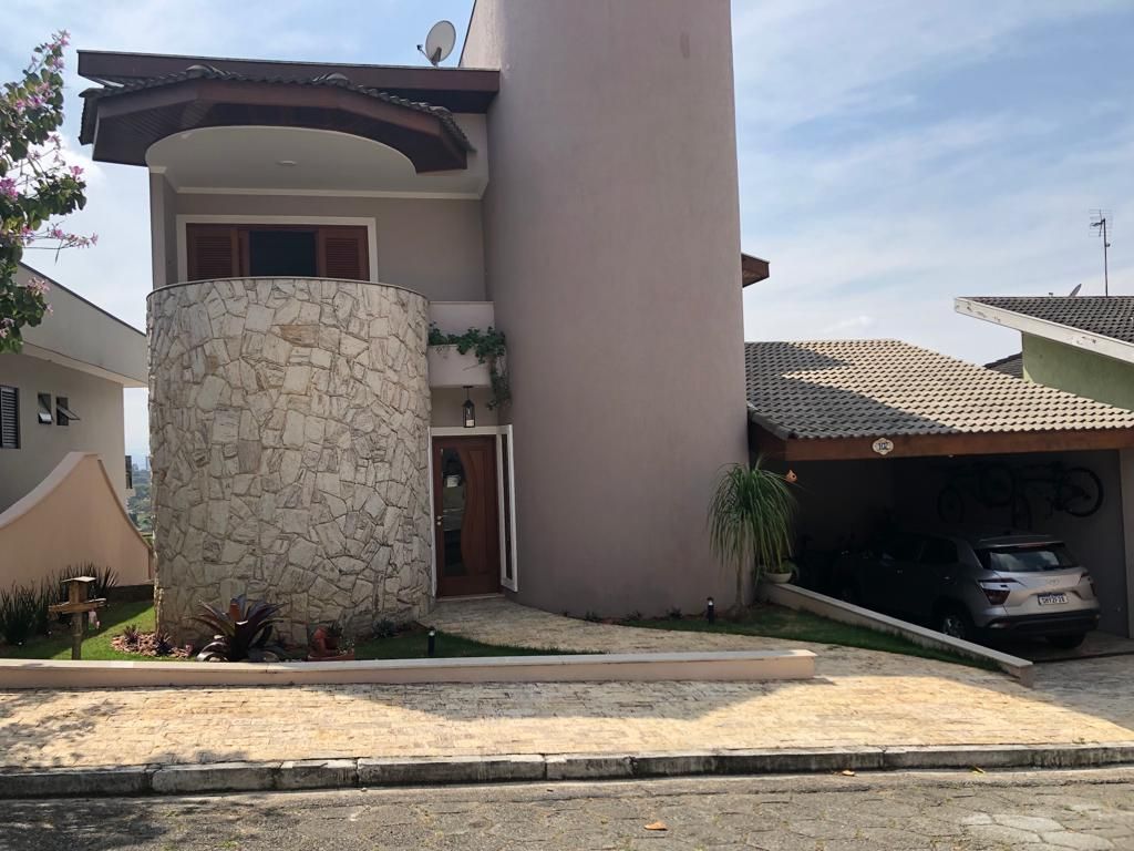 Sobrado à venda com 3 quartos, 480m² - Foto 1