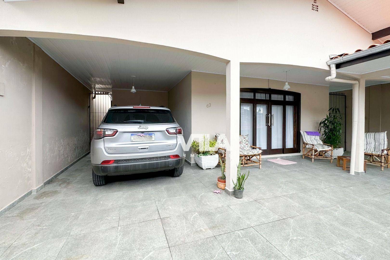 Casa à venda com 3 quartos, 200m² - Foto 3