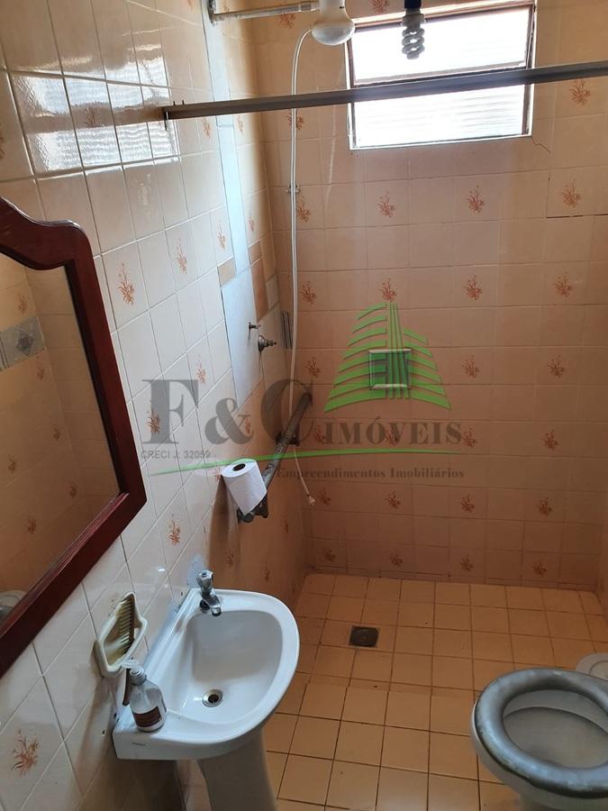 Casa à venda com 3 quartos, 250m² - Foto 14