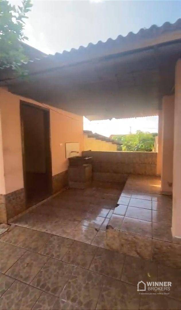 Casa à venda com 2 quartos, 80m² - Foto 4