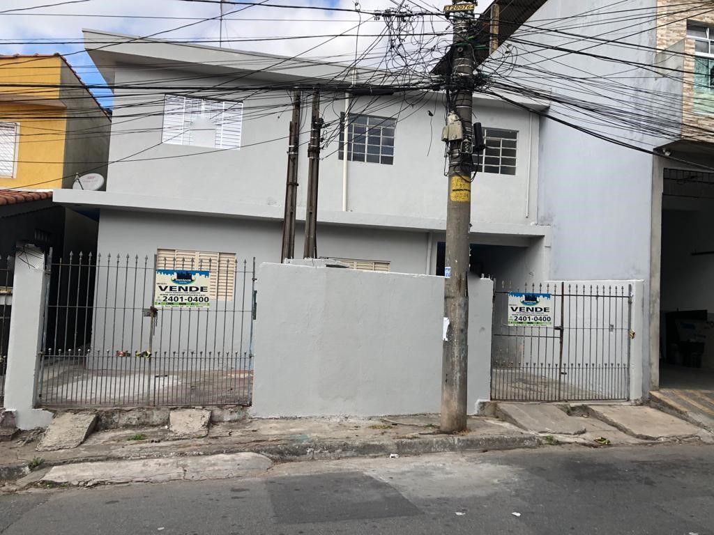 Casa à venda com 7 quartos, 250m² - Foto 1