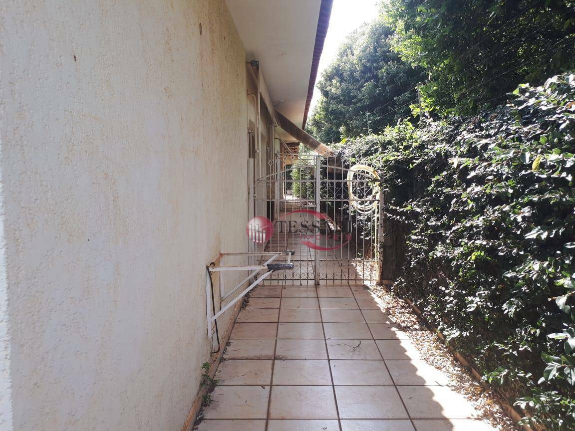 Casa à venda com 3 quartos, 380m² - Foto 16