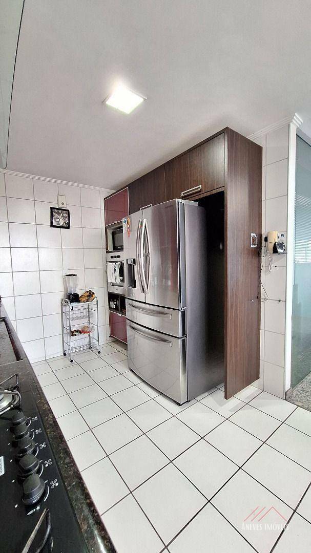 Apartamento à venda com 4 quartos, 280m² - Foto 6